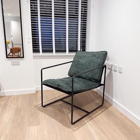 Spacious Modern 1 Bed Apartments In St Neots - Perfect For Contractors & Professionals - Free Parking - Wifi - Fully Equipped Kitchen - Smart Tv Ideal For Work Stays And Long Projects Saint Neots Exterior foto