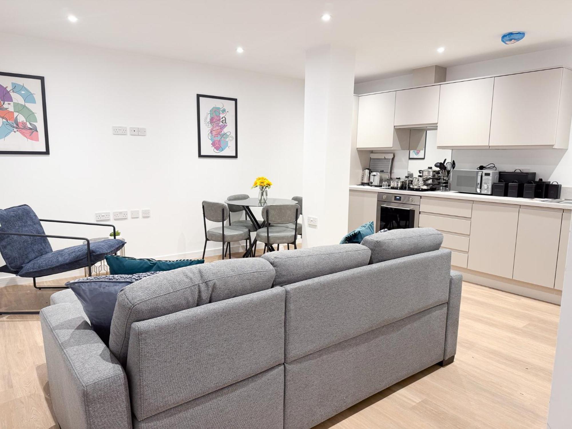 Spacious Modern 1 Bed Apartments In St Neots - Perfect For Contractors & Professionals - Free Parking - Wifi - Fully Equipped Kitchen - Smart Tv Ideal For Work Stays And Long Projects Saint Neots Exterior foto