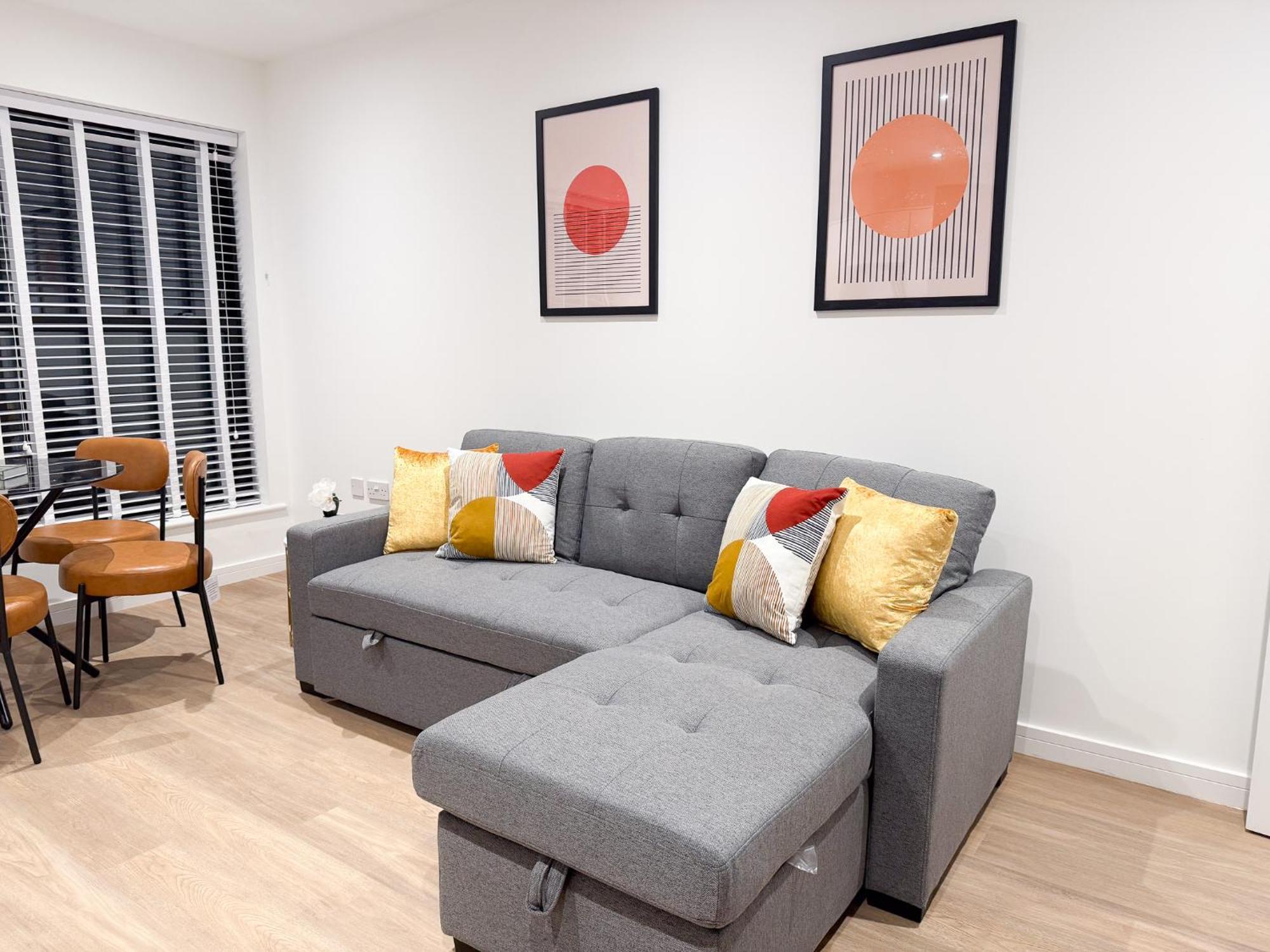 Spacious Modern 1 Bed Apartments In St Neots - Perfect For Contractors & Professionals - Free Parking - Wifi - Fully Equipped Kitchen - Smart Tv Ideal For Work Stays And Long Projects Saint Neots Exterior foto