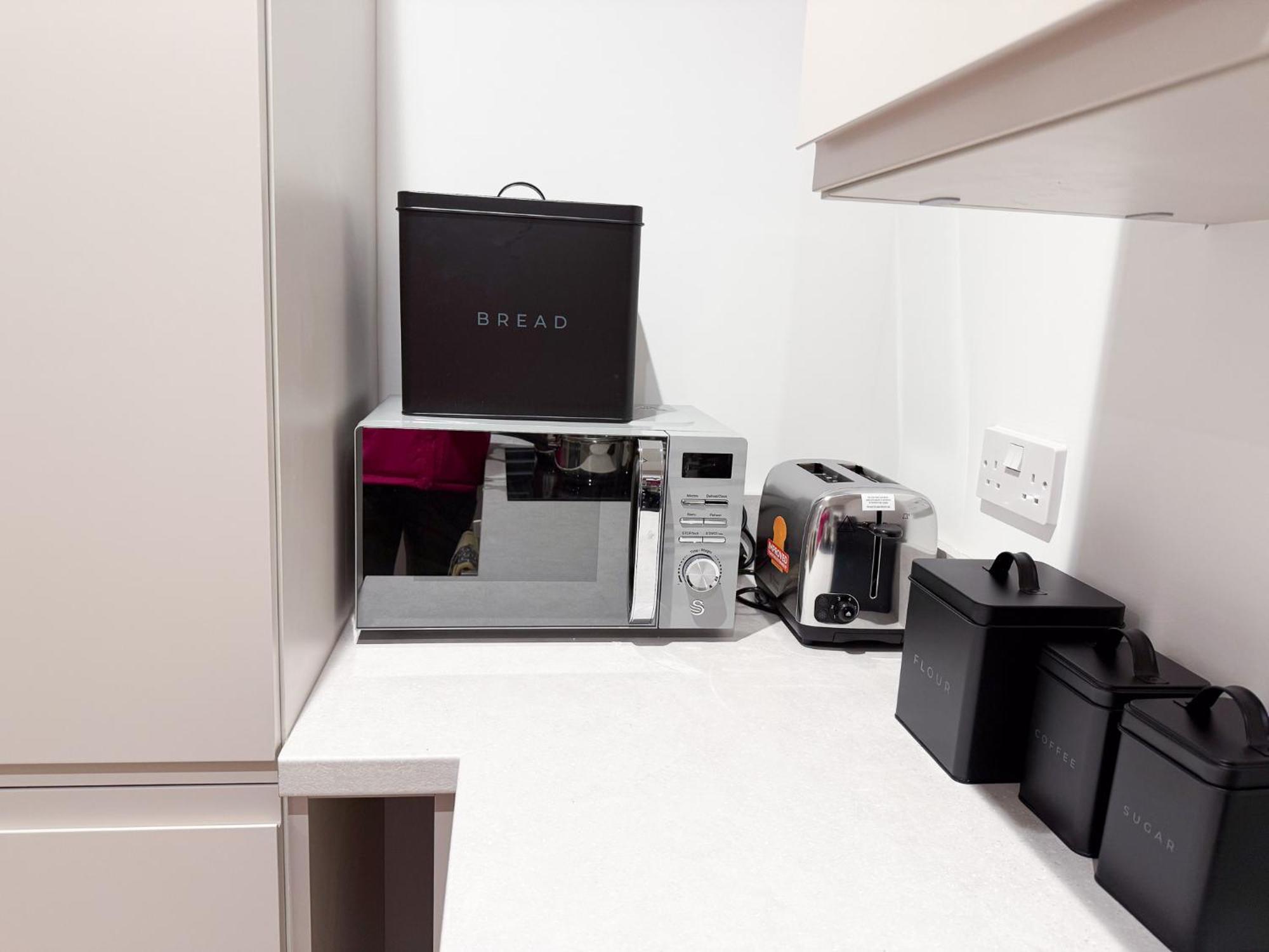 Spacious Modern 1 Bed Apartments In St Neots - Perfect For Contractors & Professionals - Free Parking - Wifi - Fully Equipped Kitchen - Smart Tv Ideal For Work Stays And Long Projects Saint Neots Exterior foto